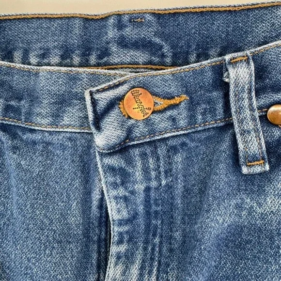 Vtg Wrangler Mens Blue Denim Jeans 34 x 34 Straight Leg Classic Fit Button Fly - Picture 5 of 8